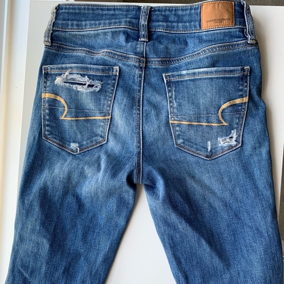 AE Distressed Jeans - Picture 9 of 10